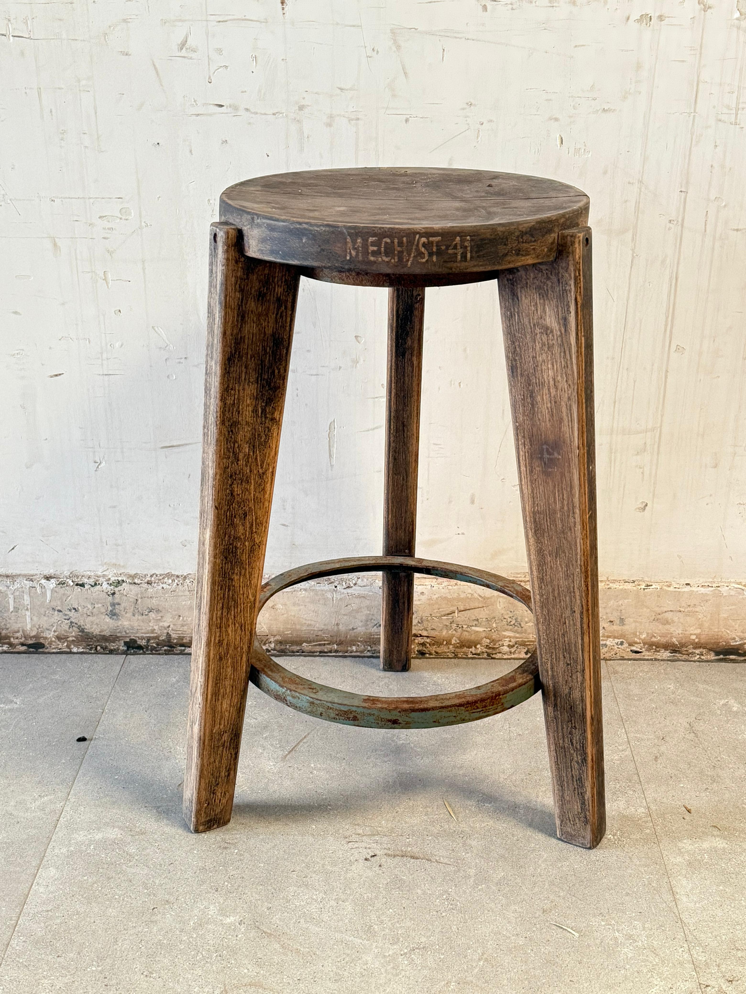 4X Metal Ring Barstools