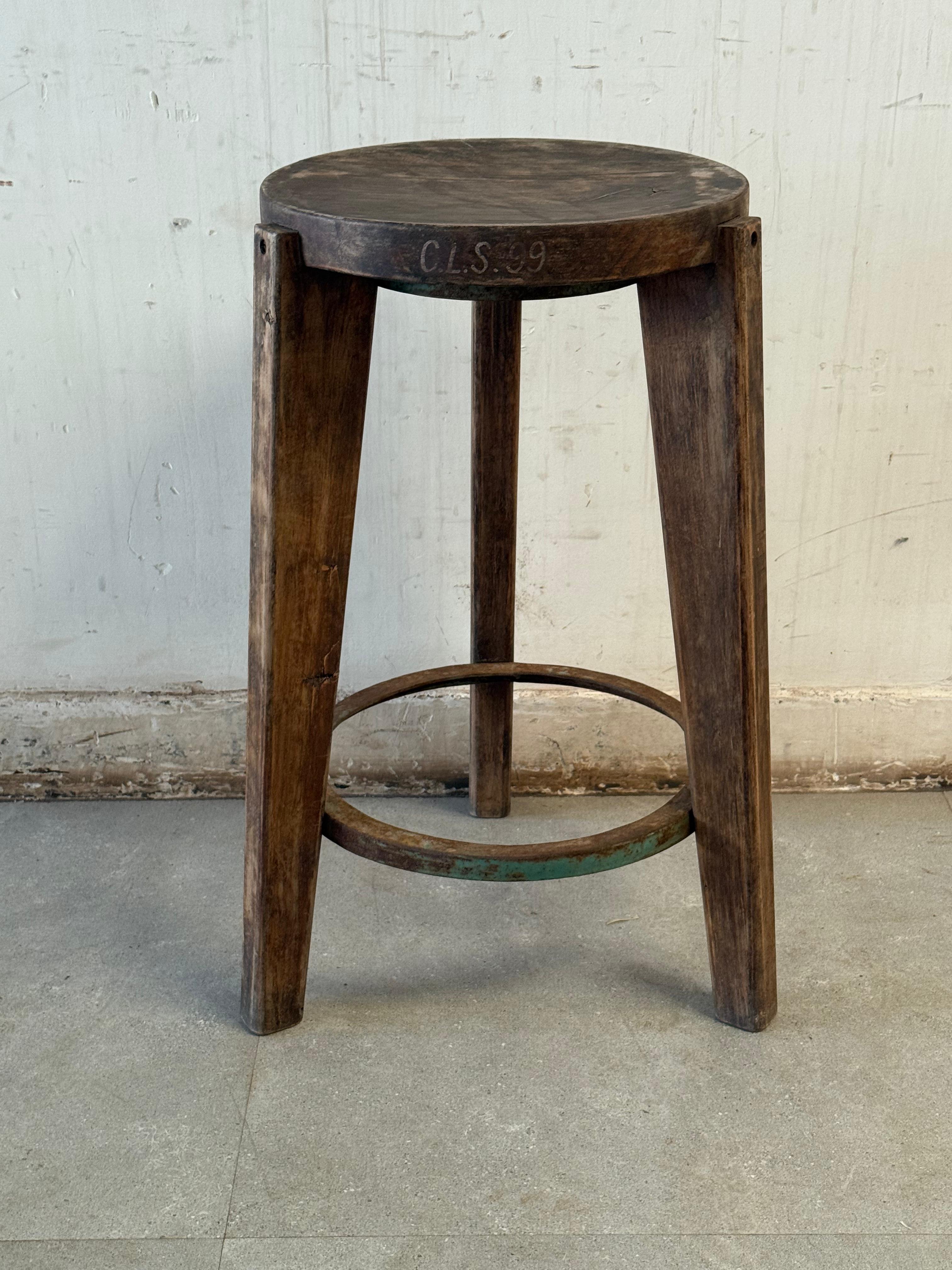 4X Metal Ring Barstools