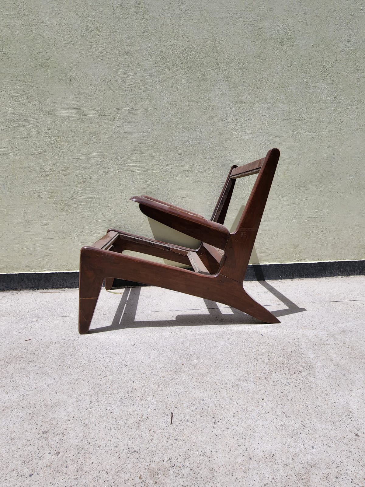 Pair of Kangaroo chairs with hands