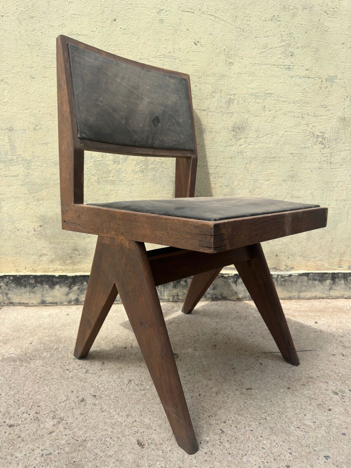 Set of 8 armless office chairs. Available for individual purchase.