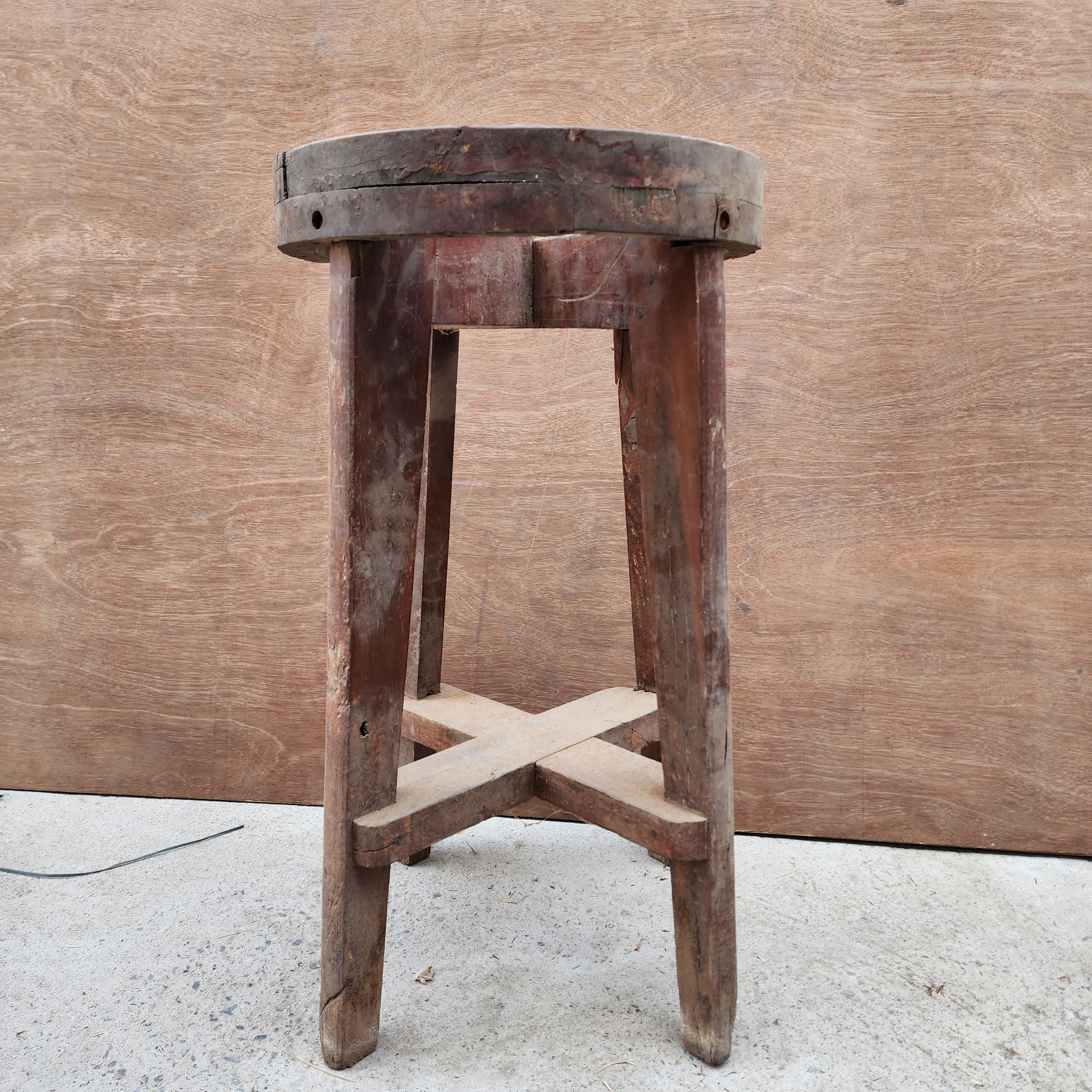 Round stool with cane top
