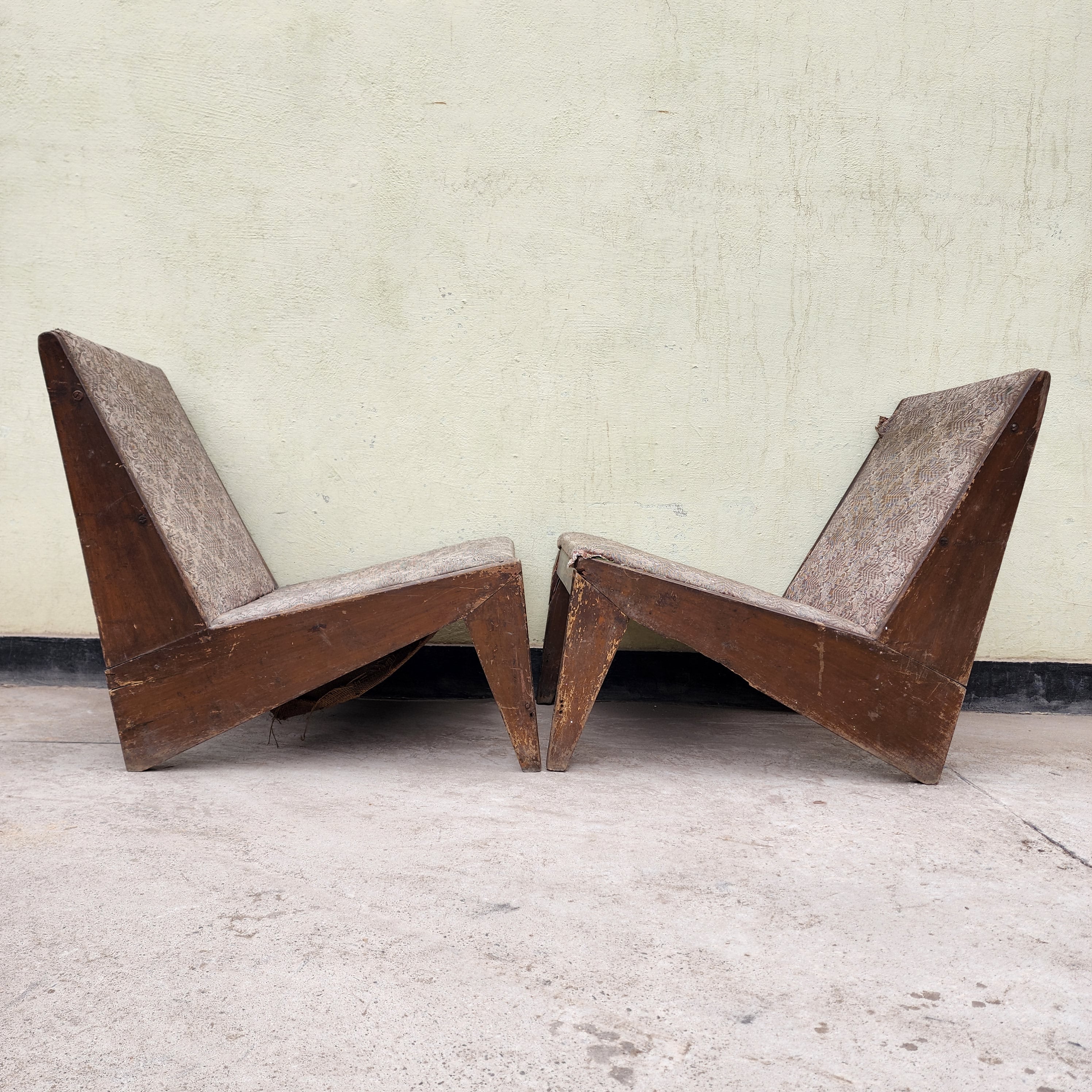 Pair of upholstery kangaroo sofa chair