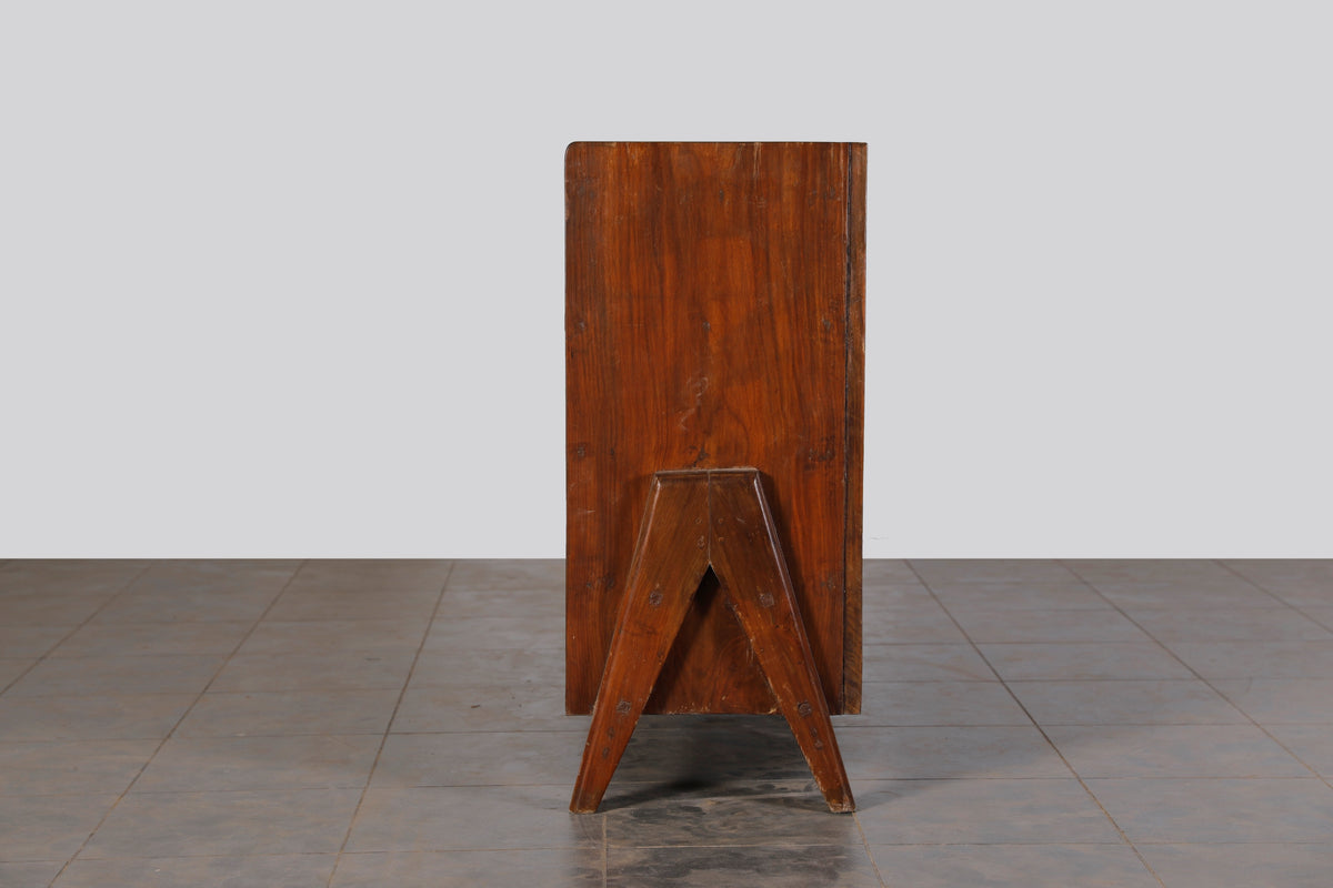 Dimo Chair - Exclusive Pierre Jeanneret pieces