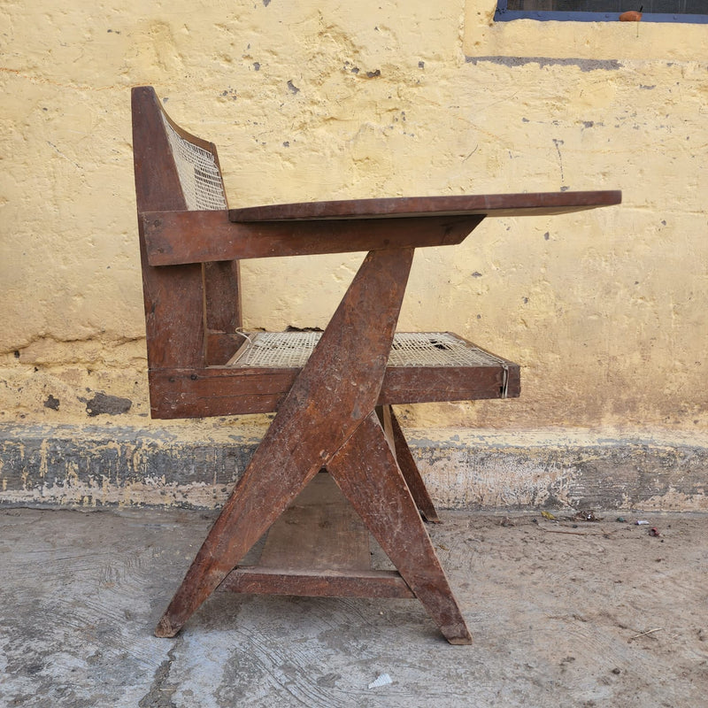 Writing chair