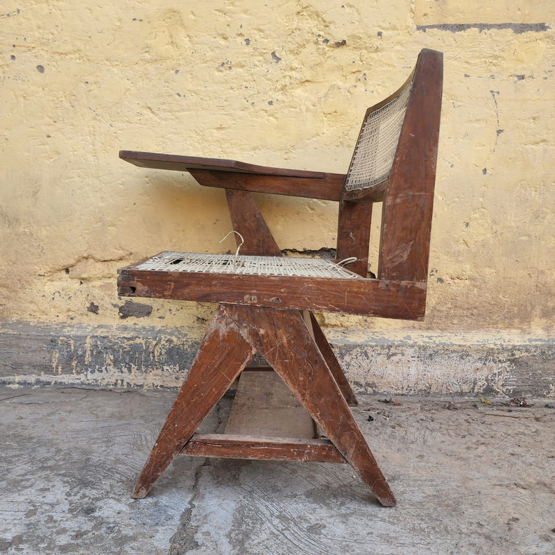 Writing chair