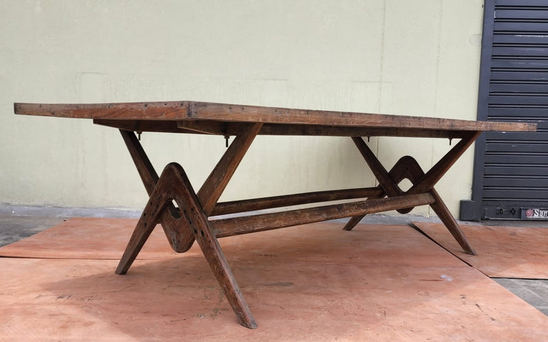 Boomerang Table