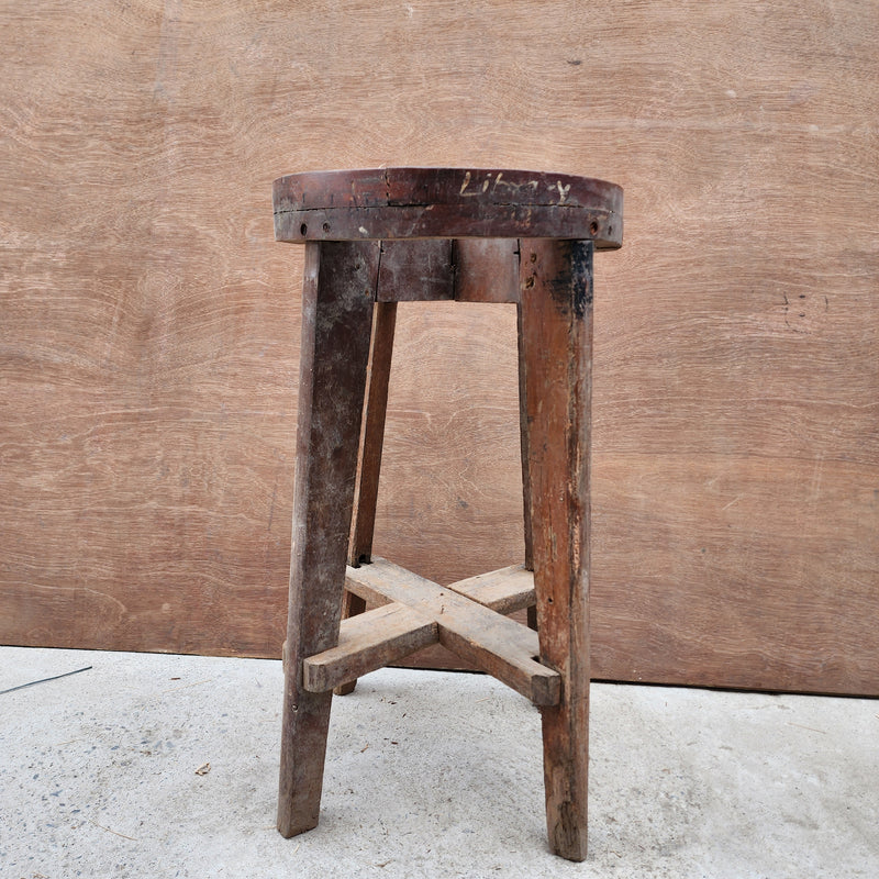 Round stool with cane top